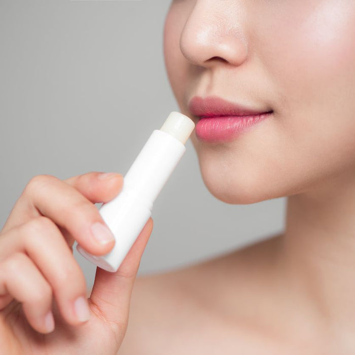 Merawat Bibir Kering: Tips Efektif untuk Bibir Lembut dan Sehat