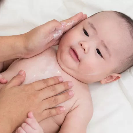 Tips Memilih Skincare Aman untuk Kulit Sensitif Bayi