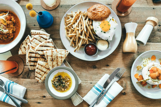 Sahur Tinggi Protein vs Tinggi Karbohidrat: Mana Lebih Tahan Lapar Saat Puasa?