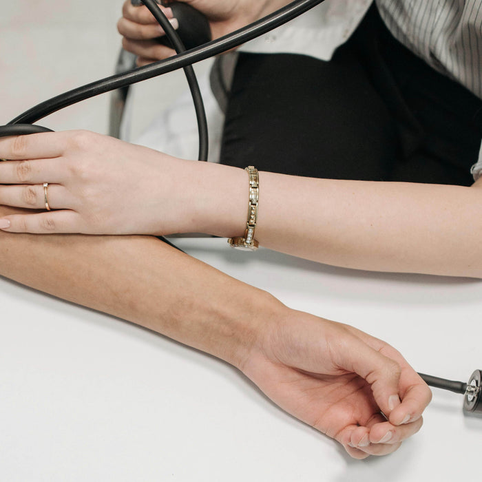 Hipotensi vs Hipertensi: Mana yang Lebih Berbahaya?