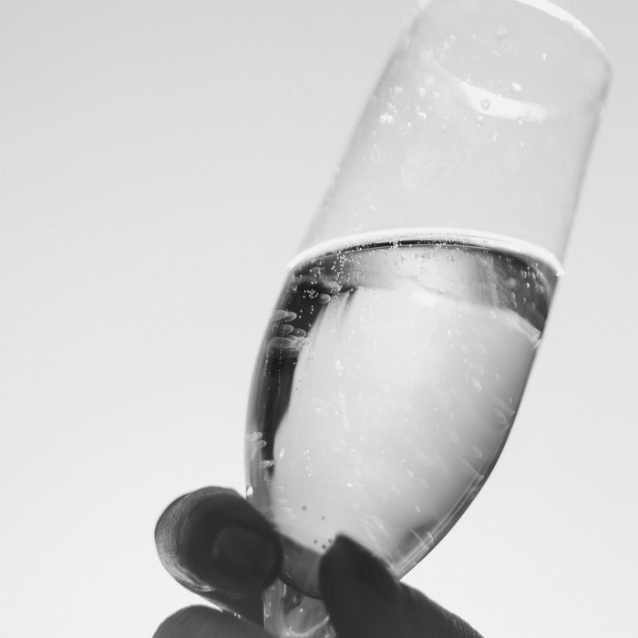 Benarkah Sparkling Water Lebih Sehat dari Soda? Ini Faktanya!