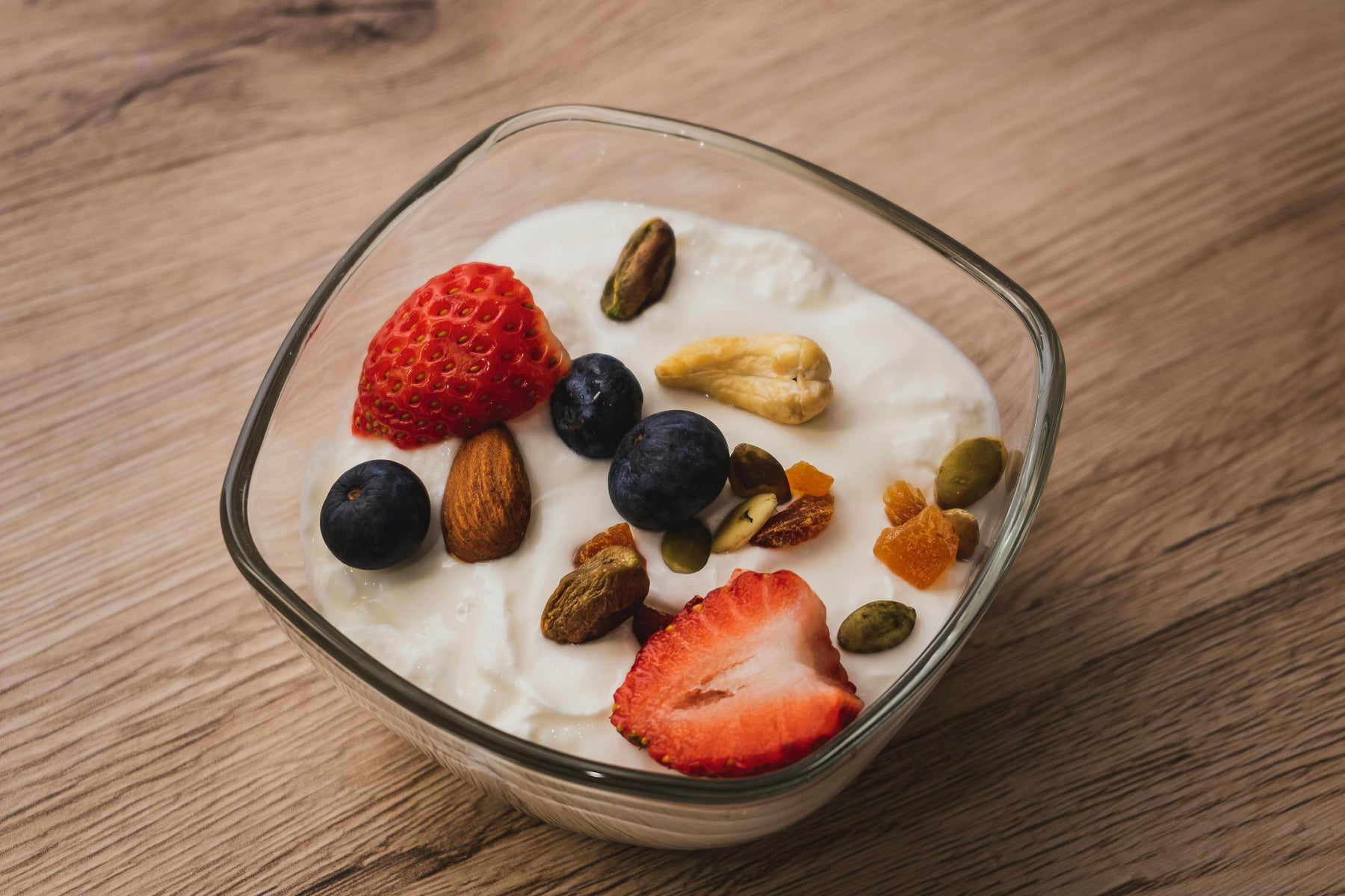 Yogurt Rendah Lemak atau Greek Yogurt? Ini Pilihan Terbaik untuk Anda