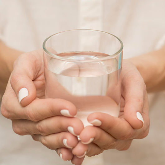 Kesehatan dalam Setiap Tetes: Pentingnya Minum Air Putih yang Cukup